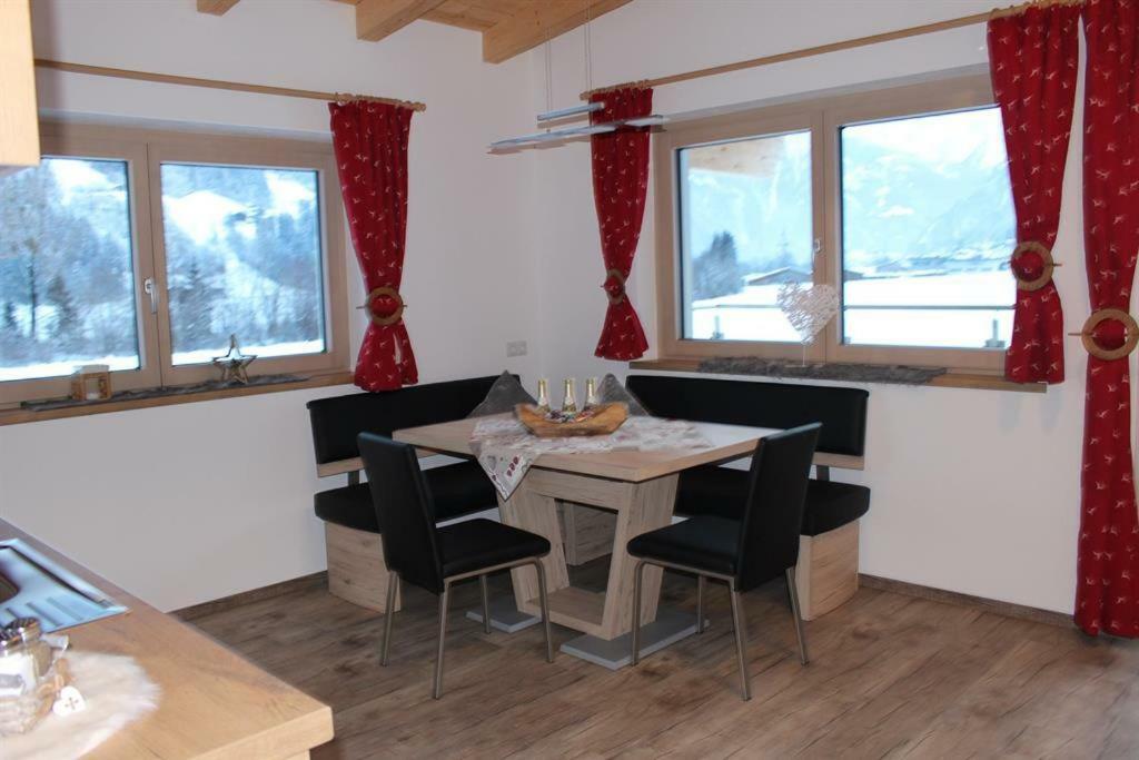 Alpinjuwel In Hippach Apartment Exterior photo