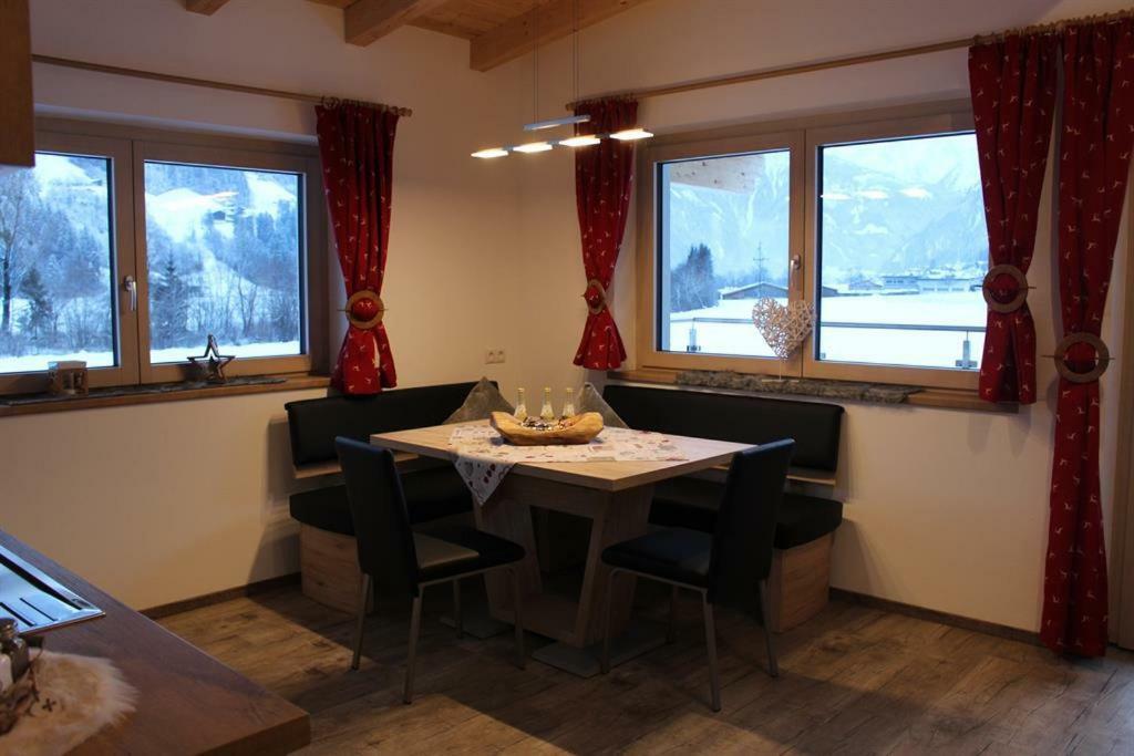 Alpinjuwel In Hippach Apartment Exterior photo